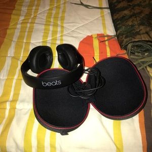 Beats studio wireless (with original box)